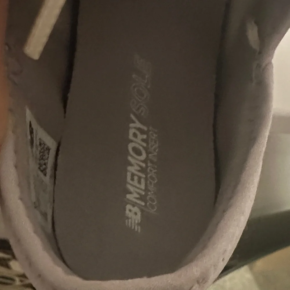 New Balance Women's Light Gray Sneakers - Picture 3 of 6